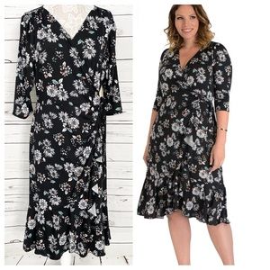 Kiyonna Flirty Flounce Black Floral Print Wrap Dress size 2X NWT